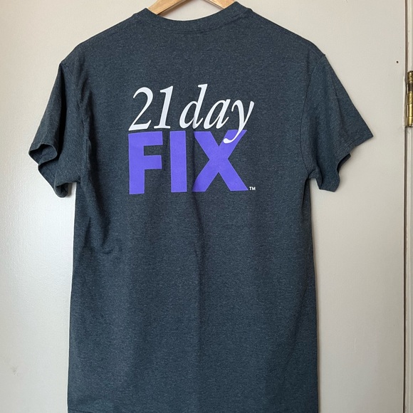 Chalean 21 Day Fix workout tee. - Picture 2 of 6